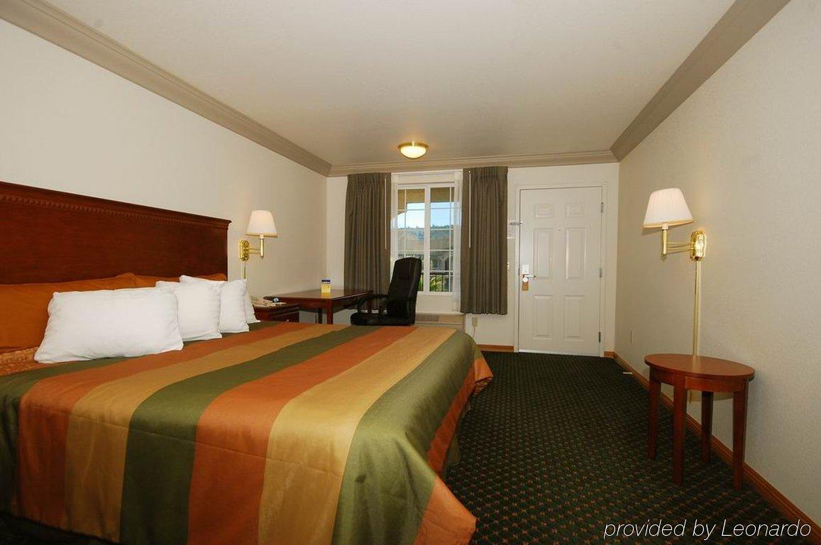 Cloverdale Wine Country Inn & Suites Rom bilde