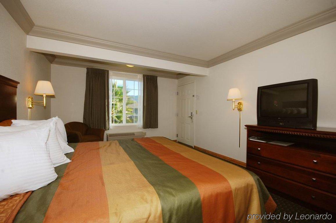 Cloverdale Wine Country Inn & Suites Rom bilde